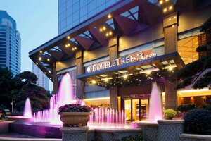 отель DoubleTree by Hilton Hotel Guangzhou