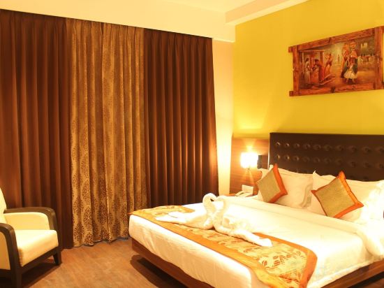 Фото Отель The Byke Suraj Plaza Veg