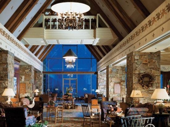 Фото Fairmont Chateau Whistler