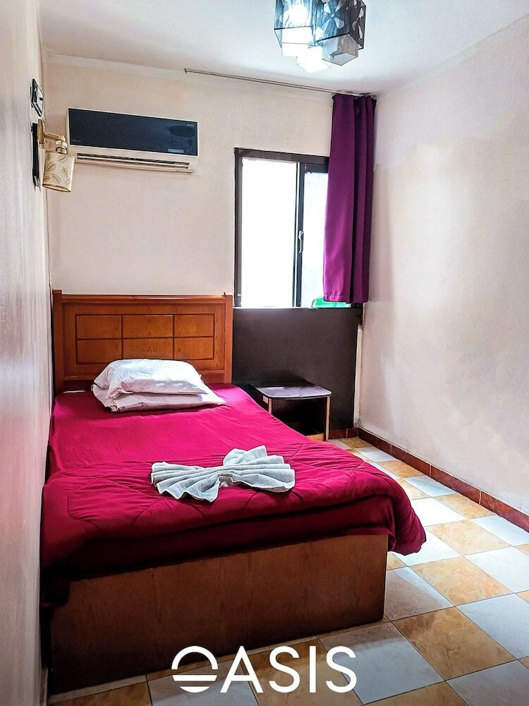Фото Oasis Hotel