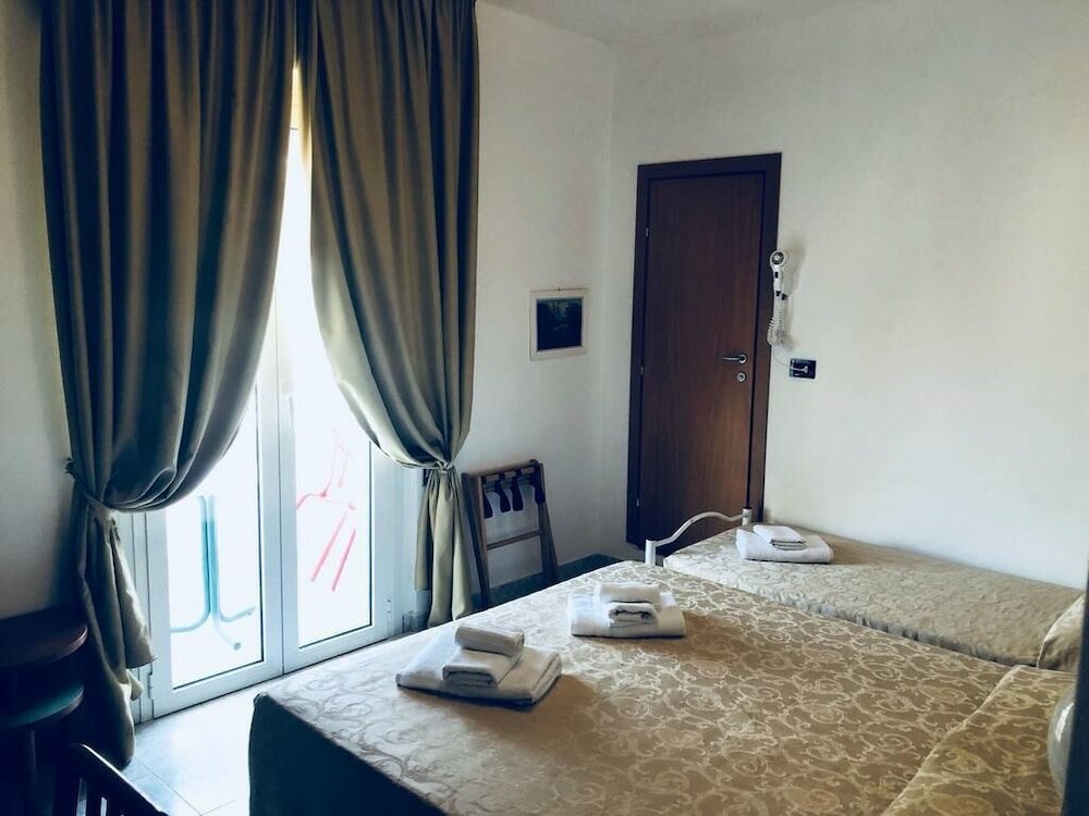 Фото Hotel Marina