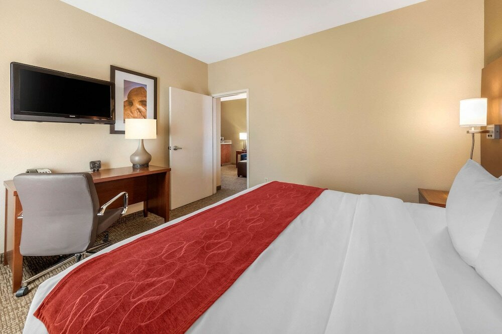 Фото Comfort Suites Barstow near I-15