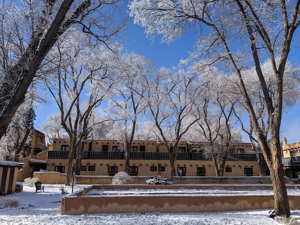 Фото Sagebrush Inn & Suites