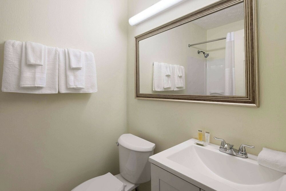 Фото Super 8 by Wyndham Youngstown/Girard