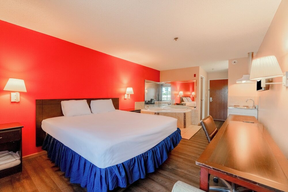 Фото Fairway Inn La Porte