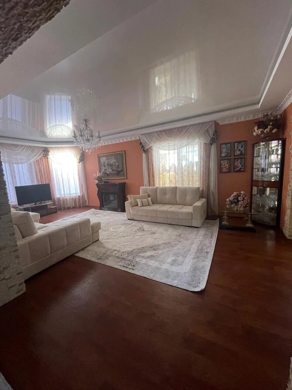 Фото Глория