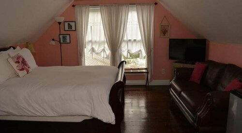 Гостиница The Londoner Bed & Breakfast в Брадентоне