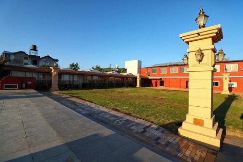 Внешний вид отеля The Grand Legacy Resort в Махабалешваре, фото 4