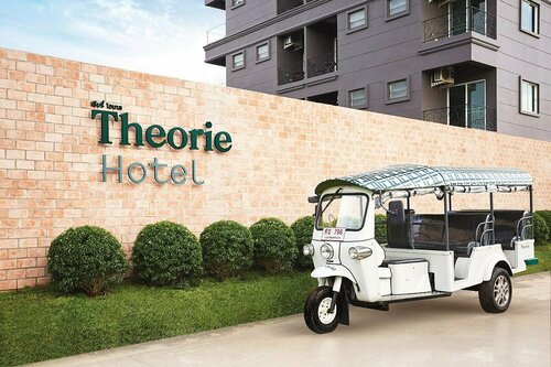 Гостиница Theorie Hotel Sukhumvit 107 by Tolani в Самутпракане
