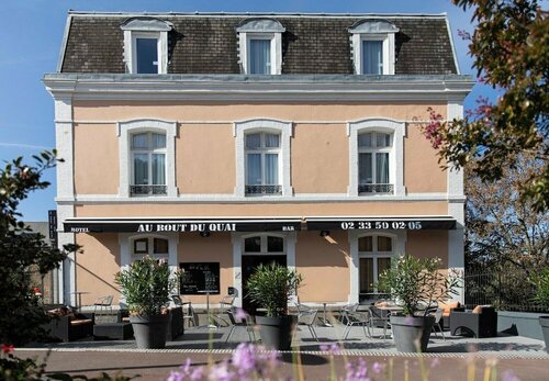 Гостиница Au Bout Du Quai в Авранше