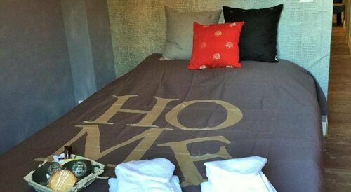 Гостиница Le Night в Фужер-Витре