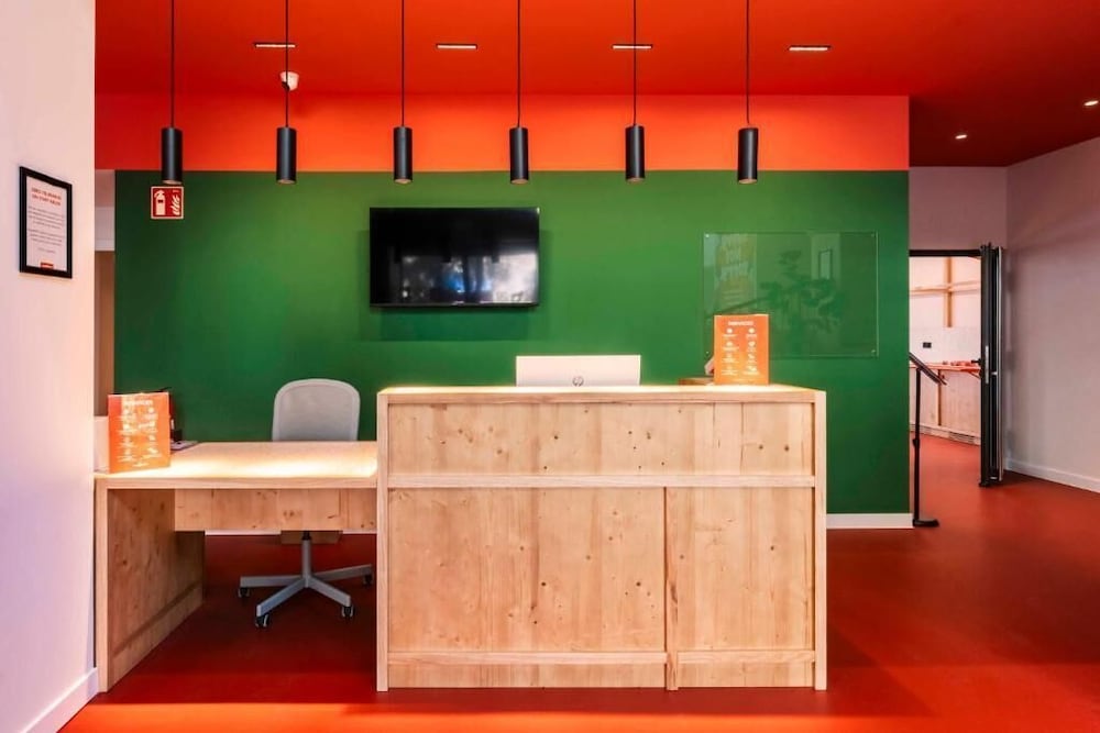 Фото EasyHotel Barcelona La Sagrera
