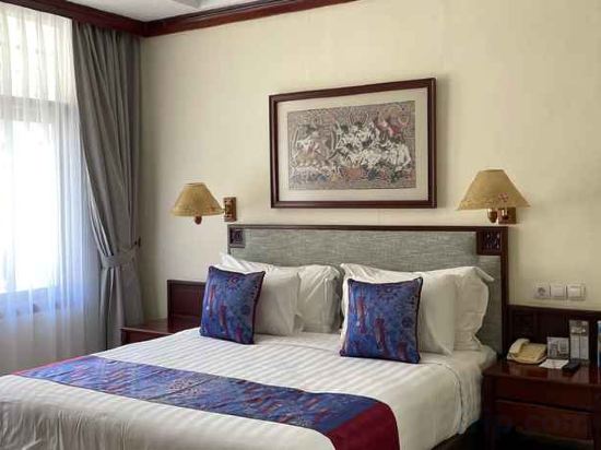 Фото Kusuma Sahid Prince Hotel