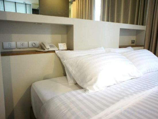 Фото Metz Pratunam Hotel