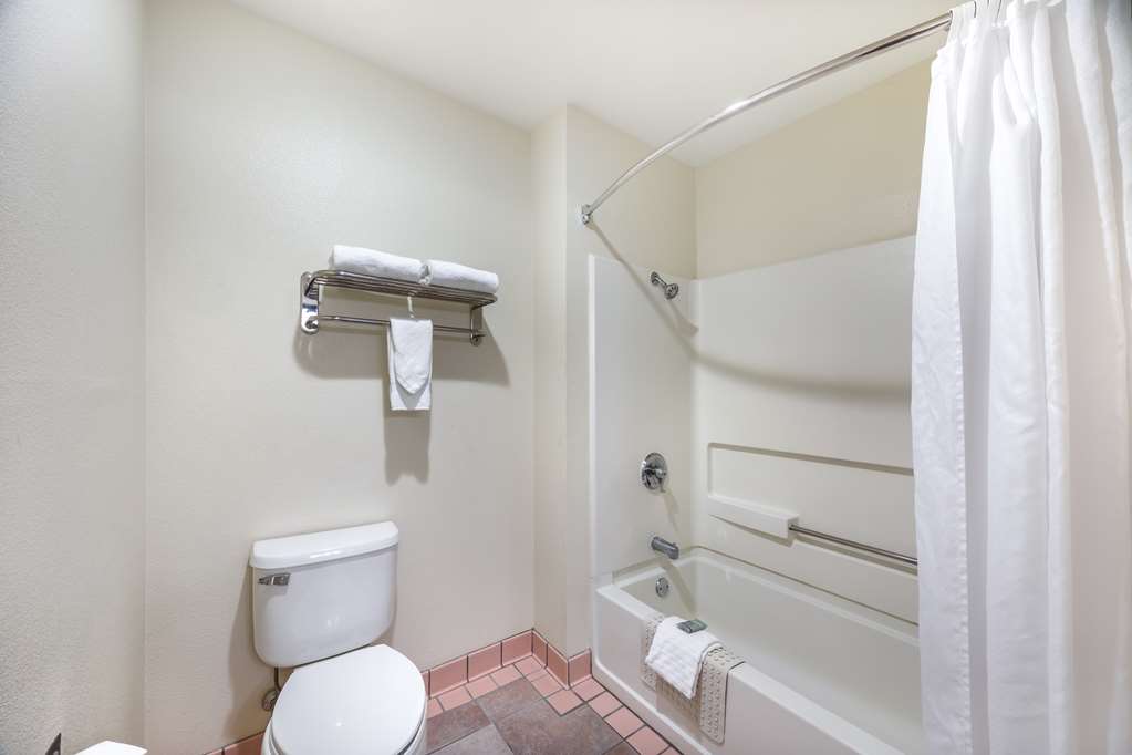 Фото Best Western Capital City Inn