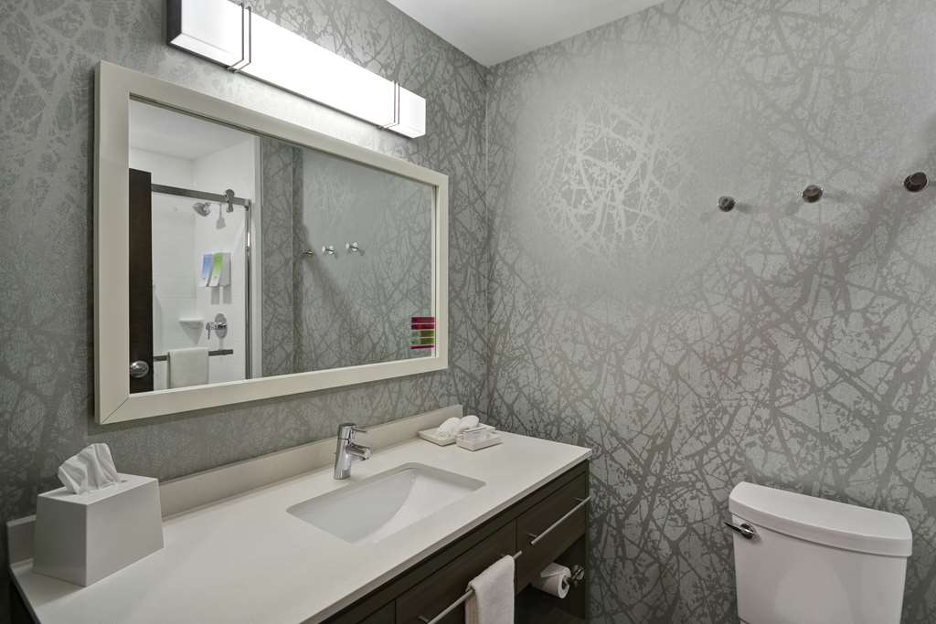 Фото Home2 Suites by Hilton Grand Rapids North