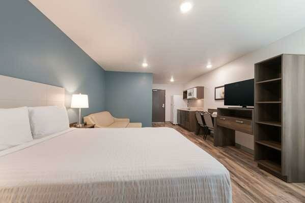Фото Woodspring Suites Philadelphia Northeast
