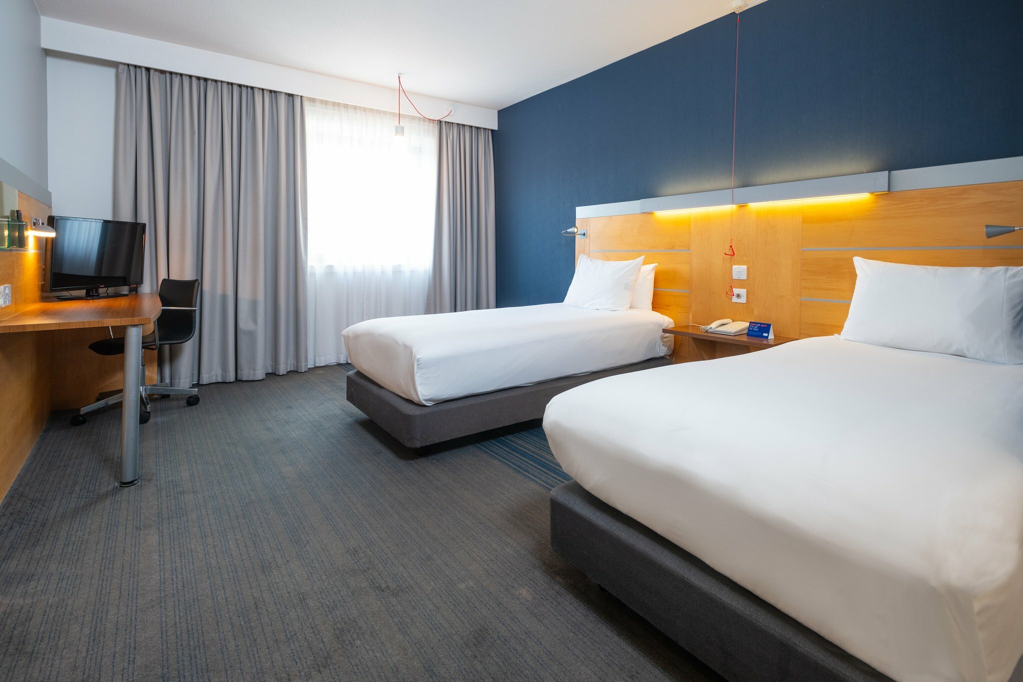 Фото Holiday Inn Express Stevenage, an Ihg Hotel