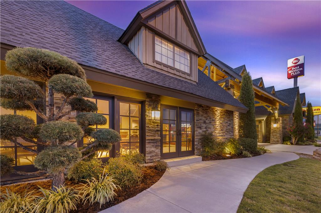 Фото Best Western Plus Weatherford