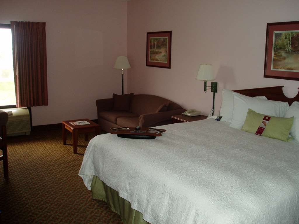 Фото Hampton Inn Spring Hill