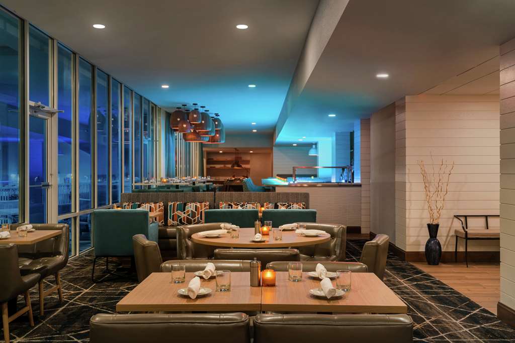 Фото DoubleTree by Hilton Ocean City Oceanfront