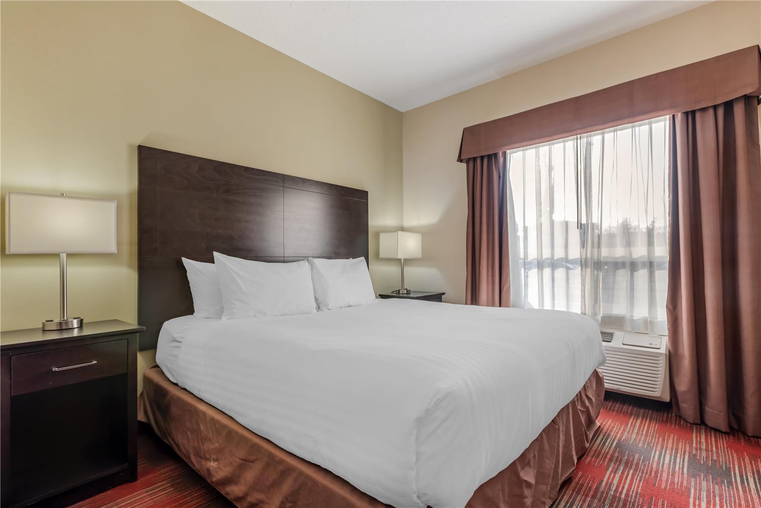 Фото Best Western Plus Red Deer Inn & Suites
