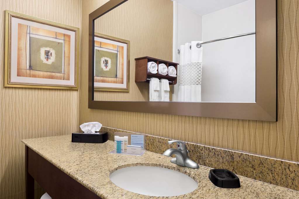 Фото Hampton Inn Findlay
