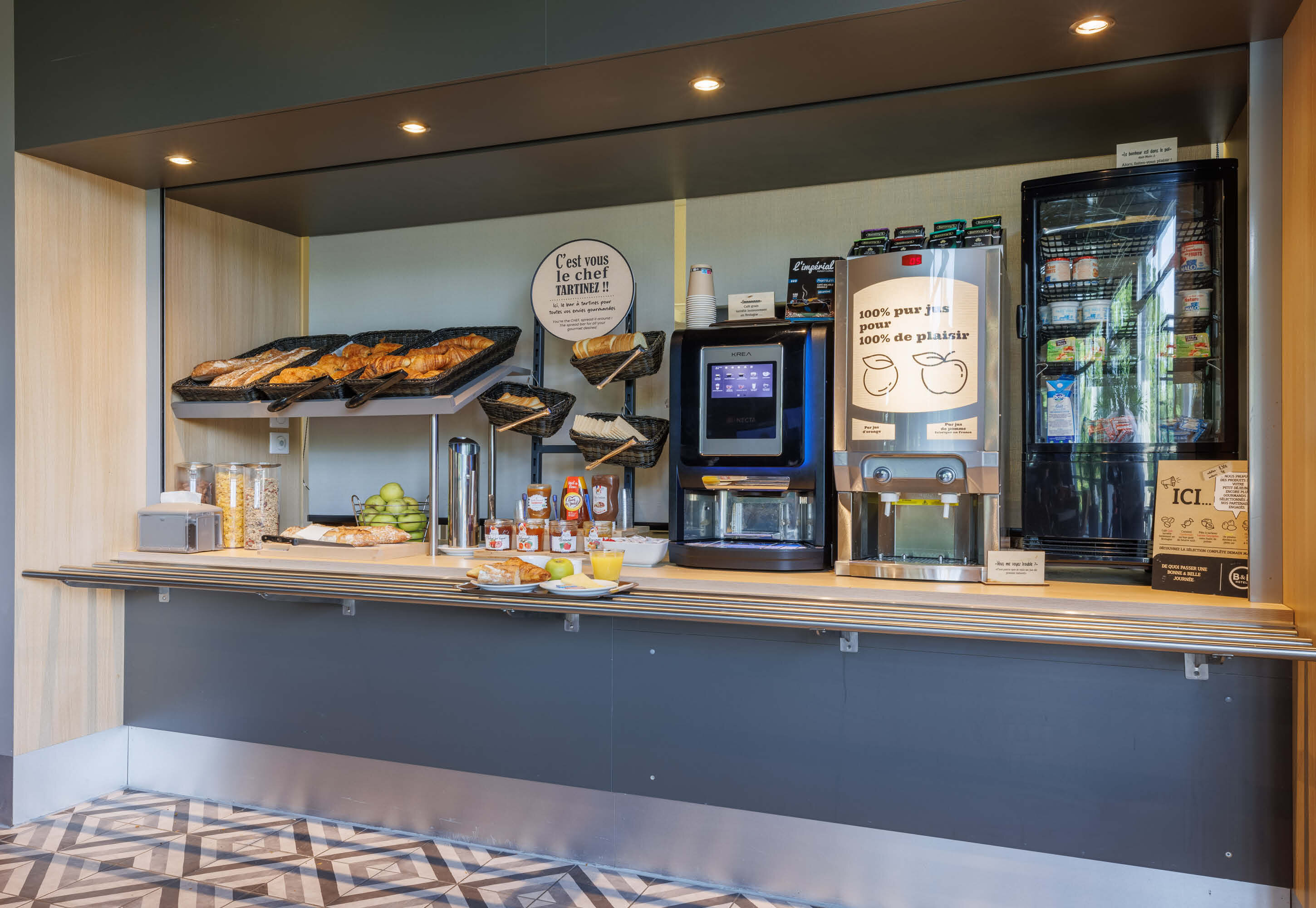 Фото B&b Hotel Clermont-Ferrand Nord Riom