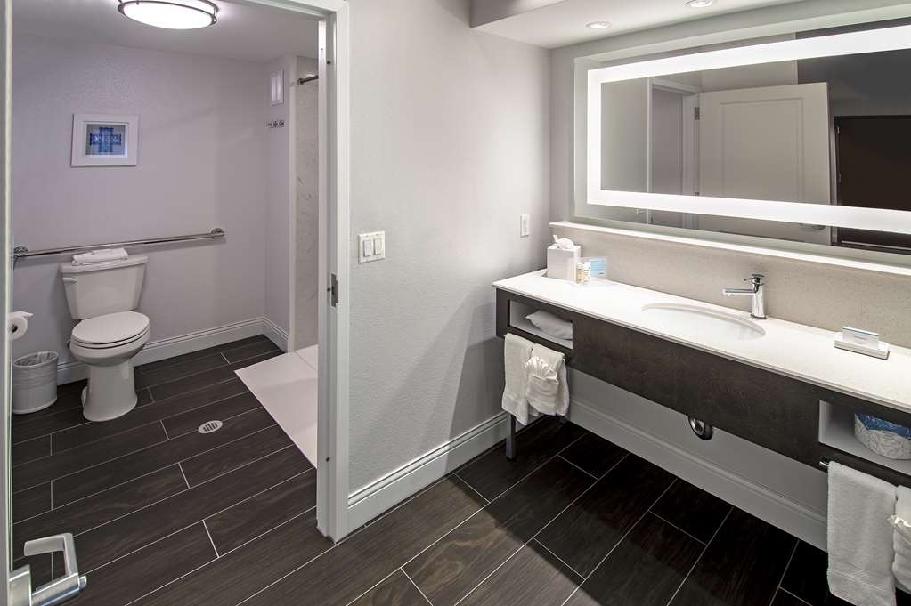 Фото Hampton Inn & Suites Fairfield
