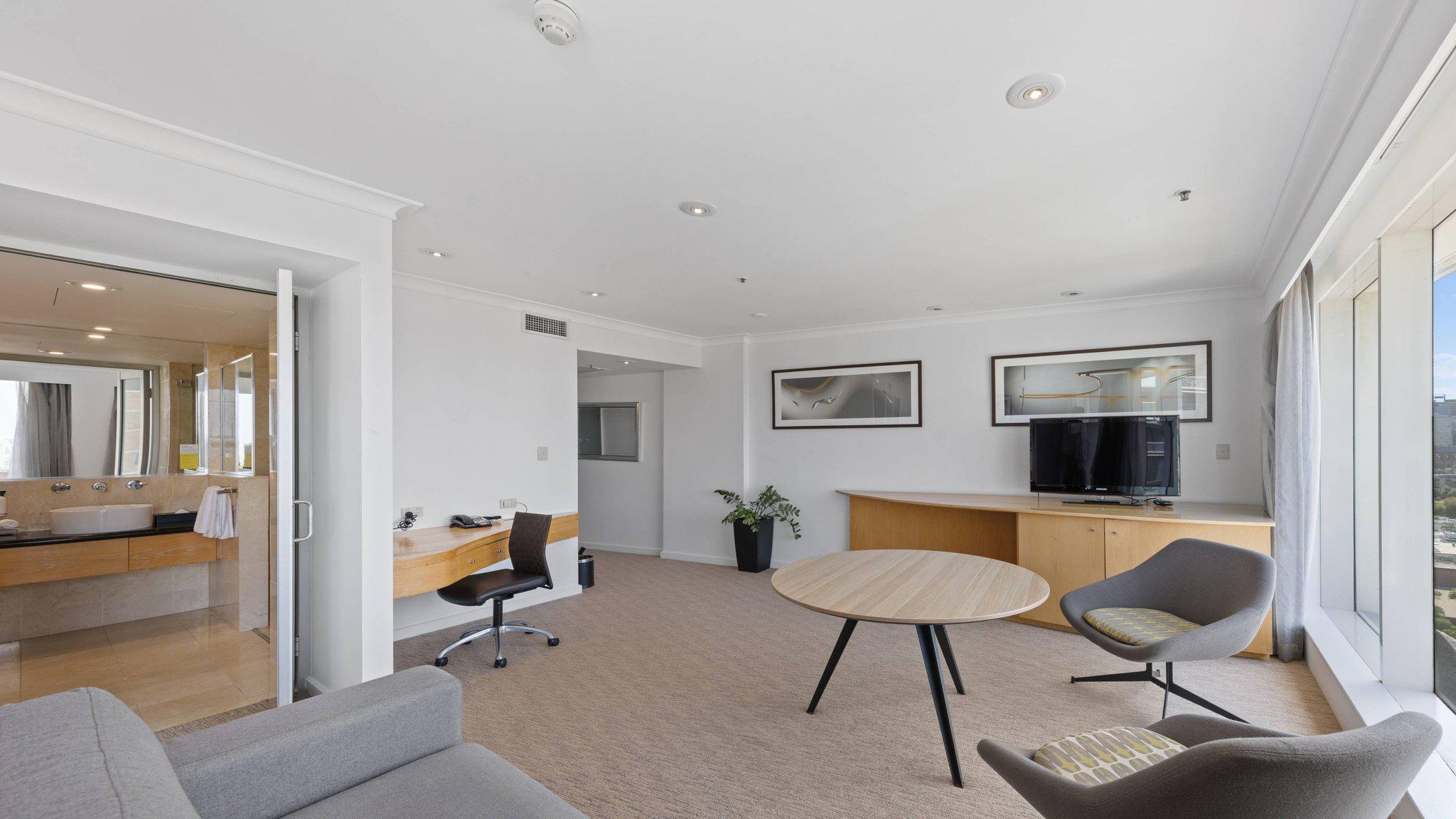 Фото Holiday Inn Sydney Potts Point