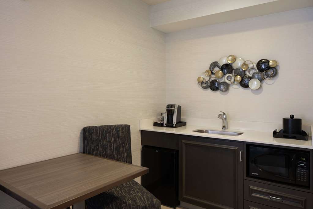 Фото Hilton Garden Inn Freeport Downtown