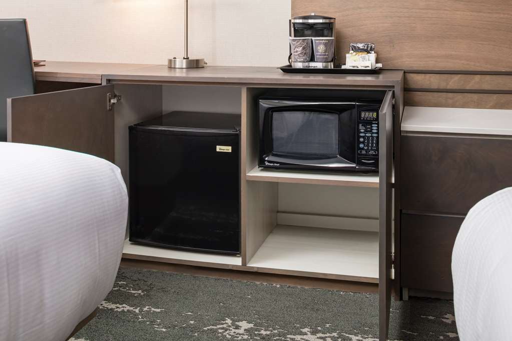 Фото Doubletree by Hilton Boston Logan Airport Chelsea