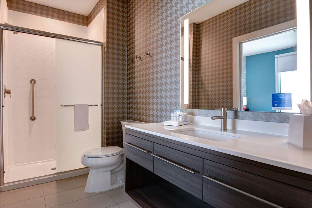 Фото Home2 Suites by Hilton North Plano Hwy 75