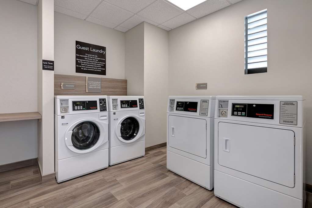 Фото Homewood Suites by Hilton Santa Clarita