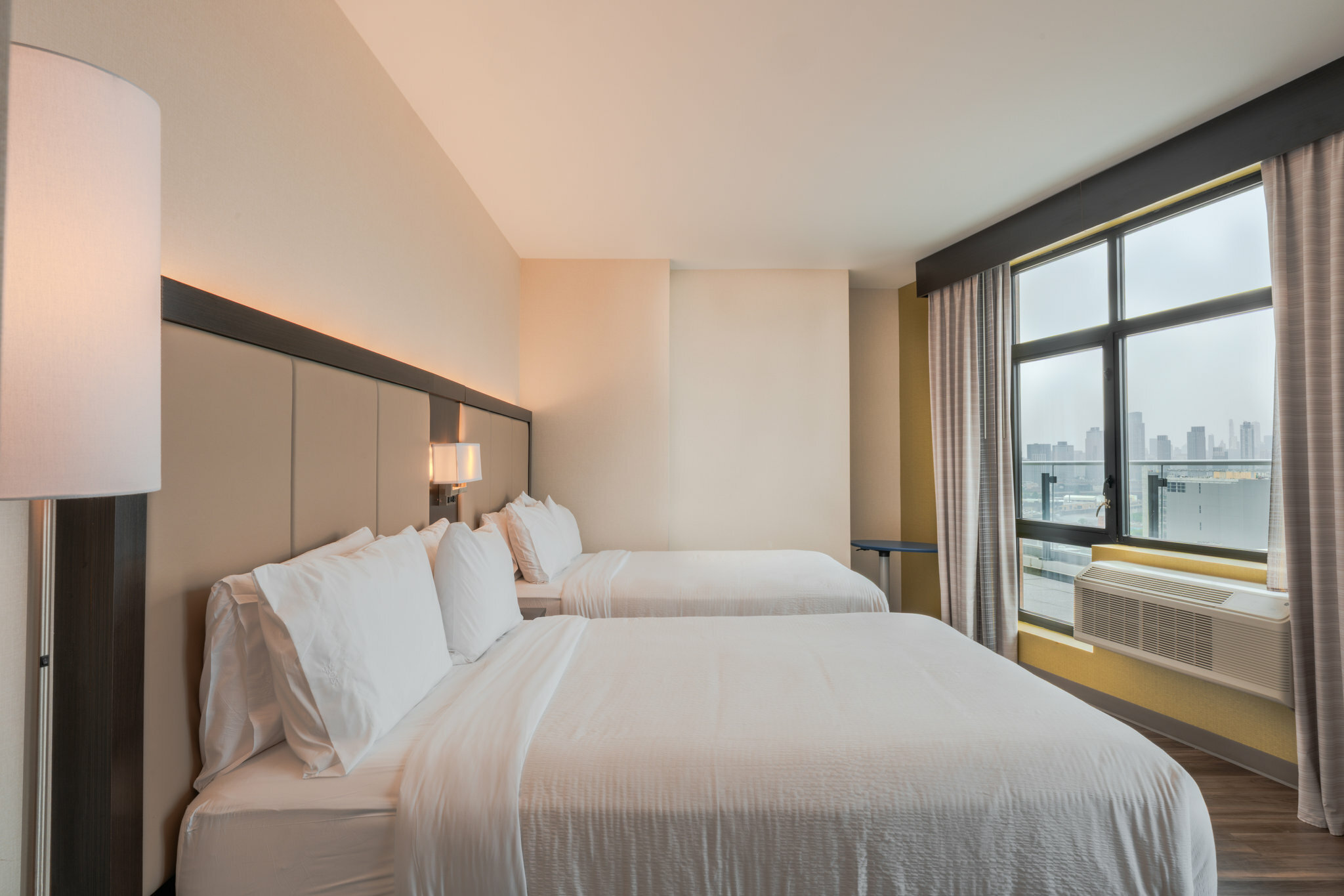 Фото Holiday Inn Express Long Island City E New York	