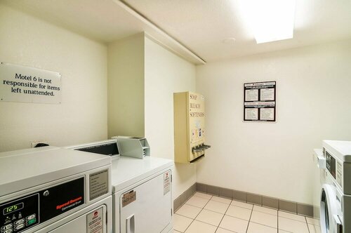 Гостиница Motel 6 Arlington Heights, Il - Chicago North Central в Элк-Гров-Виллидж