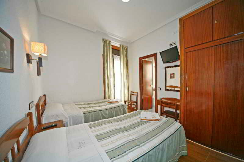 Фото Hostal San Antonio