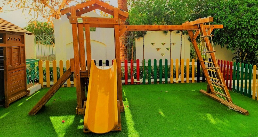 Фото Falcon Hills Hotel