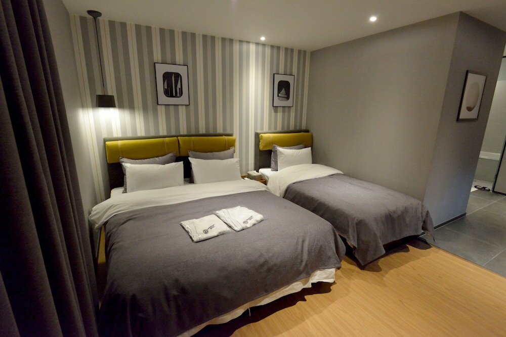 Фото Brown Dot Hotel Masan