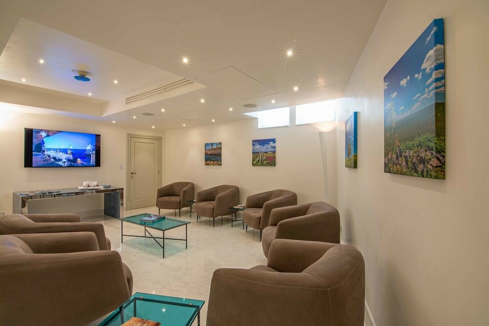 Фото Hotel Grotta Palazzese