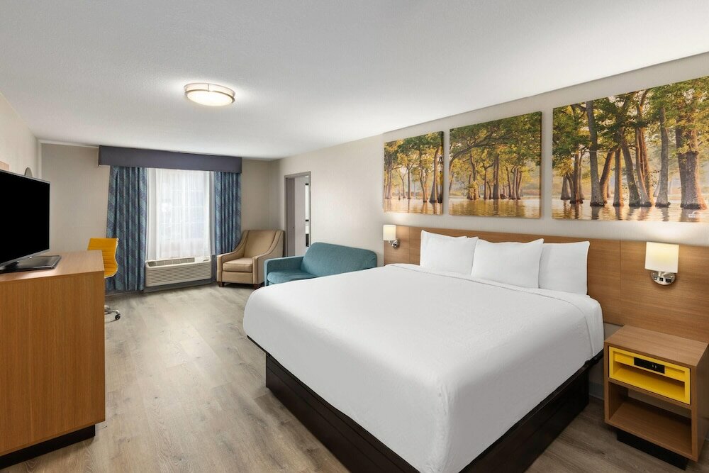 Фото Days Inn by Wyndham Lincoln