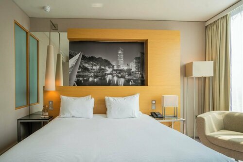 Внешний вид отеля Hilton Manchester Deansgate в Манчестере, фото 5