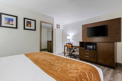 Гостиница Comfort Suites at Sabino Canyon в Тусоне