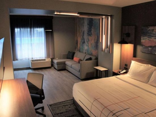 Фото La Quinta Inn & Suites by Wyndham Oxford