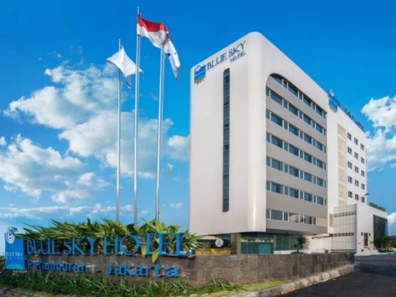 Blue Sky Hotel Petamburan - 3
