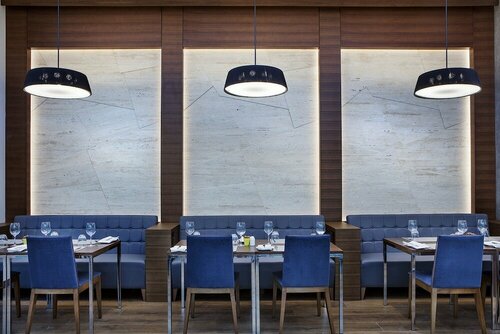 Гостиница Hilton Garden Inn Izmir Bayrakli в Каршияке