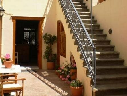 Гостиница Phaedra Hotel в Идре