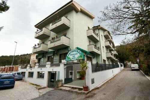 Гостиница Hotel Ristorante Costaverde в Сан-Джованни-Ротондо