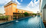 The Thames Pool Access Resort