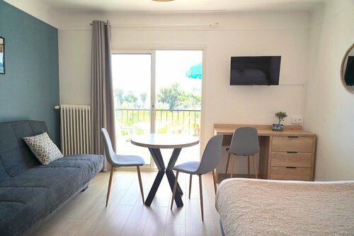 Гостиница Motel Ascot Studios в Кань-сюре-Мер